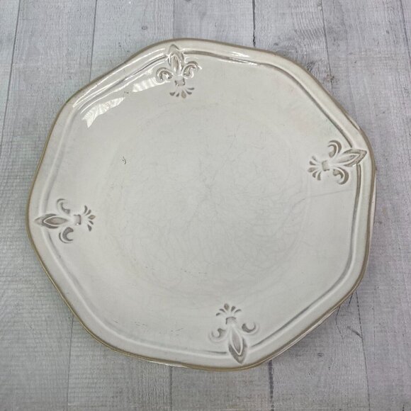 Better Homes & Gardens COUNTRY CREST CREAM  Fleur De Lys Dinner Plates Set 2 - Picture 4 of 14